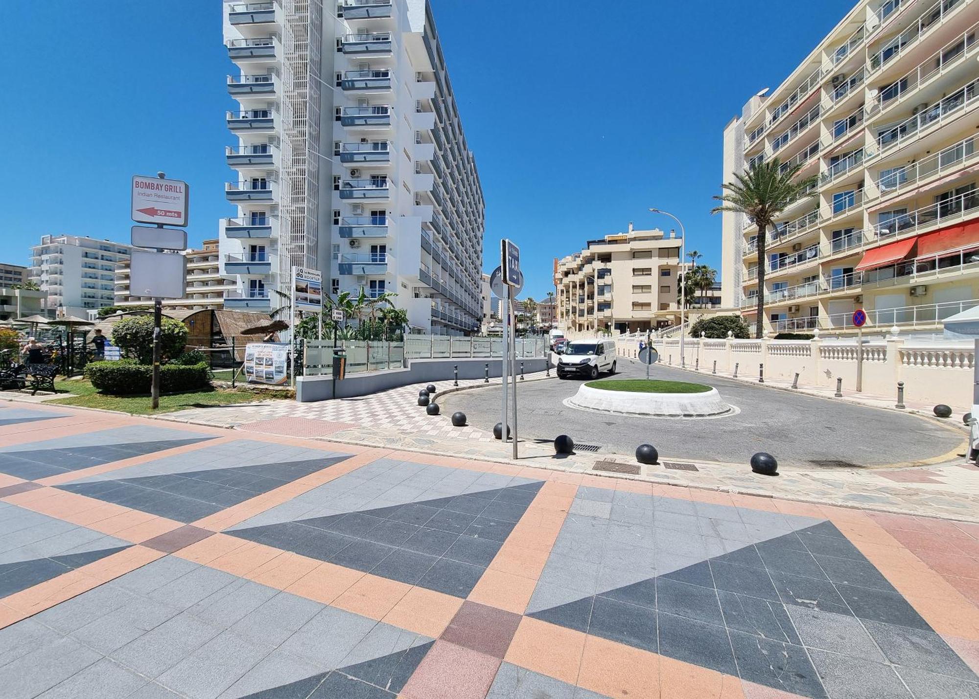 Tinoko Apartament In La Carihuela Beach Torremolinos Exteriör bild